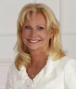 Photo of Julie Thomas DDS